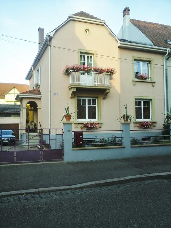 Logis Le 18 Rose Leilighet Strasbourg Eksteriør bilde
